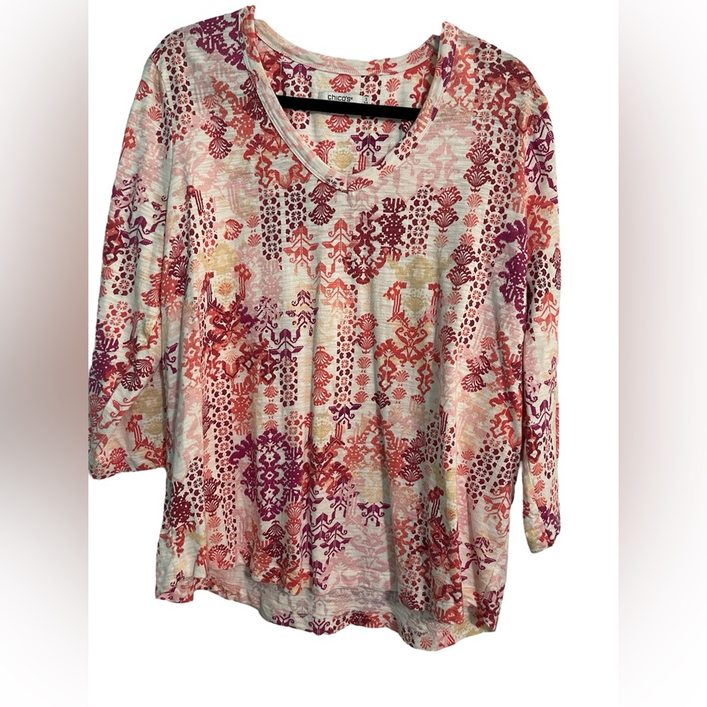 Chico’s Size 3 (XL) Top with Abstract Design and 3/4 Sleeves